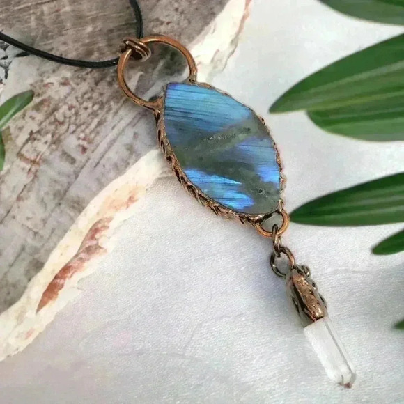 🆕️Genuine Labradorite Stone White Crystal Copper Handmade Pendant Necklace - Picture 4 of 8